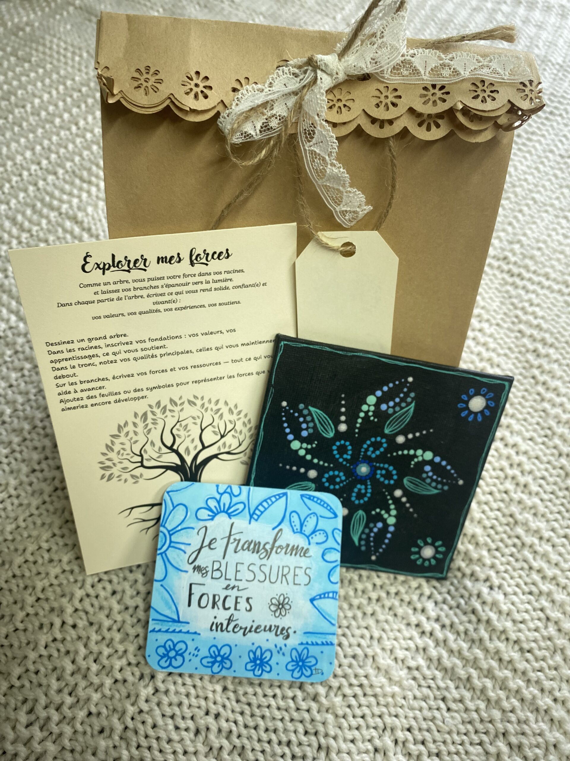 Coffret bien-être surpriseavec petit mandala, carte inspirante et fiche d'accompagnement